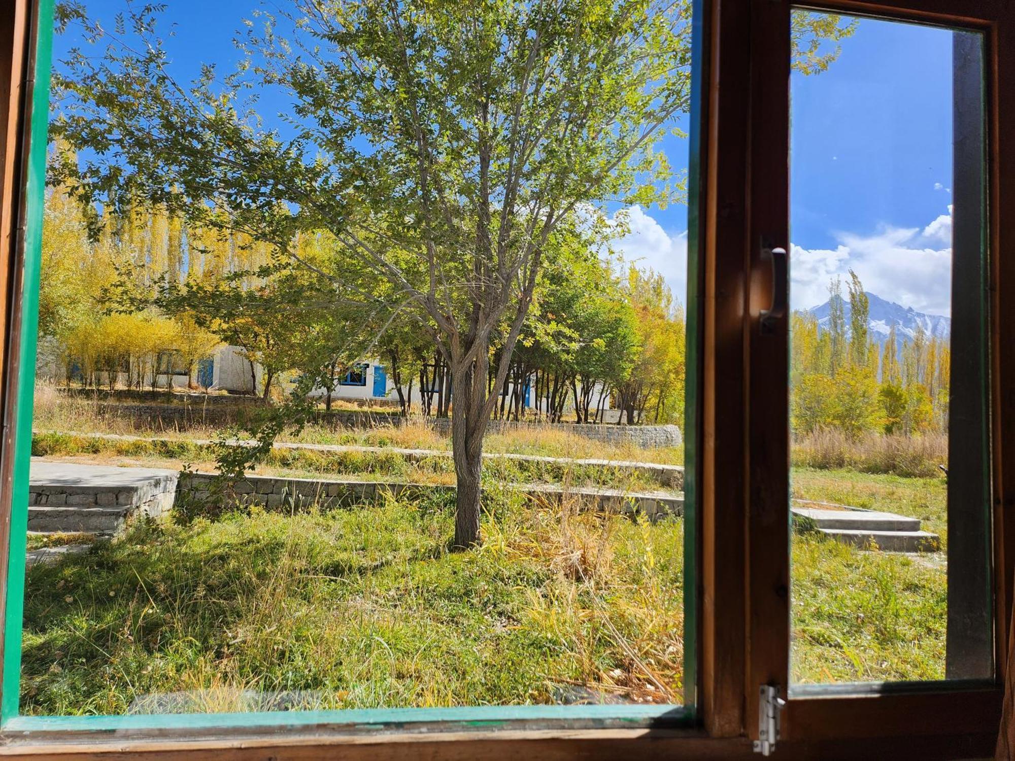 Lharimo Hotel Leh - Ladakh Kültér fotó