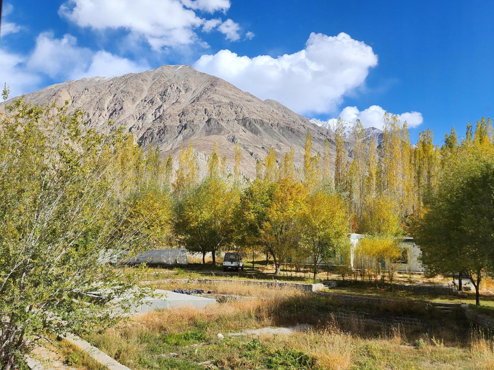 Lharimo Hotel Leh - Ladakh Kültér fotó